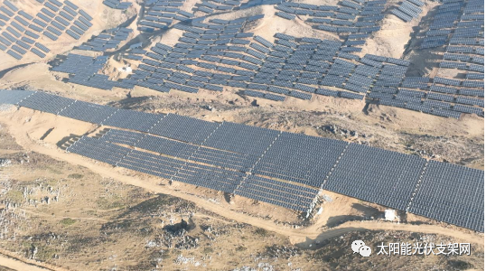 安泰科柔性太陽能光伏支架助力全國海拔最高、坡度最大光伏項目