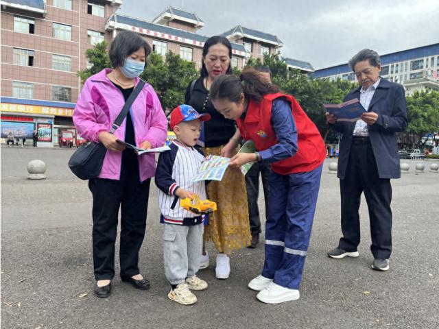 四川能投高縣電力團(tuán)總支書記榮獲“宜賓市優(yōu)秀共青團(tuán)干部”稱號(hào)