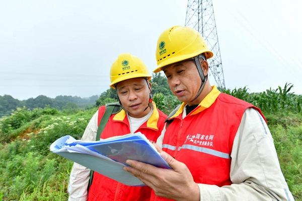 重慶江津供電公司開(kāi)展考前特巡 備戰(zhàn)高考保電