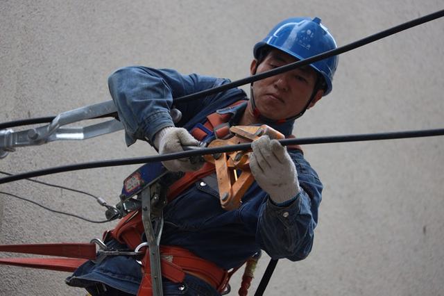 貴州興義供電局優(yōu)質(zhì)服務文旅城市基礎設備建設